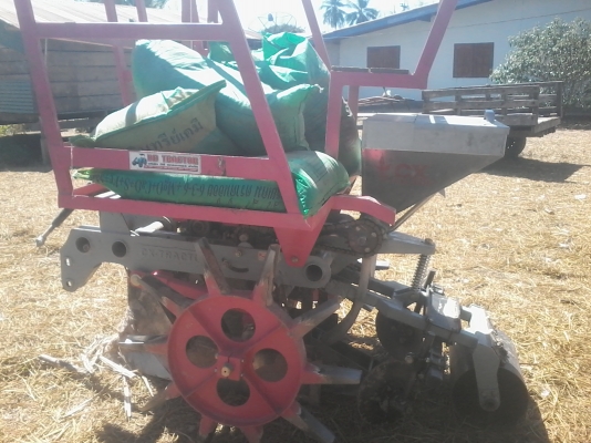 ขายตู้ปลูกอ้อยร่อคู่สวย 30 ซม ใช้งานแค่สองเดือน