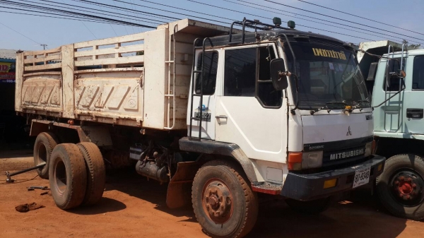 ขายด่วนFUSO FN527MTF6400ไอ้หลงราคาเบา จัดแนนท์ได้โทร0856842587