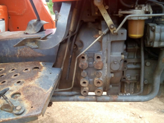 รถไถ KUBOTA  M5000. 2 เพลา. ปี 50.  ( รถทำงาน 3,5xx ชม. )      สนใจติดต่อ  081 - 6079515