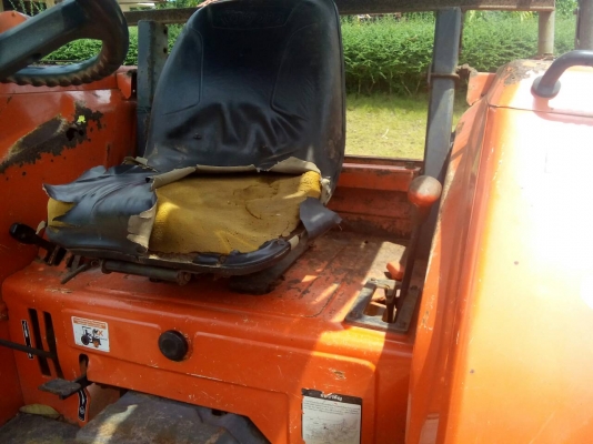 รถไถ KUBOTA  M5000. 2 เพลา. ปี 50.  ( รถทำงาน 3,5xx ชม. )      สนใจติดต่อ  081 - 6079515