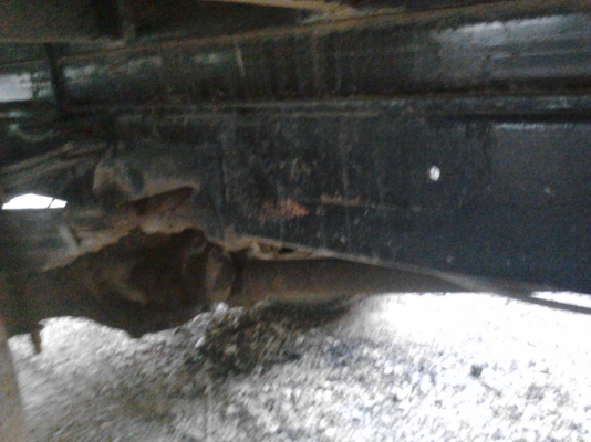 รถอีซูซุ หัวยาว 6 ล้อ ท้ายลาด เปลื่ยนเครื่อง 168 แรงม้า.   สนใจติดต่อ  081 - 6079515