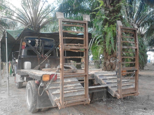 รถอีซูซุ หัวยาว 6 ล้อ ท้ายลาด เปลื่ยนเครื่อง 168 แรงม้า.   สนใจติดต่อ  081 - 6079515