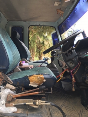 รถอีซูซุ 10 ล้อดั้ม FXZ  240 แรงม้า. ปี 39. (  นางฟ้าแท้. )   สนใจติดต่อ  081 - 6079515