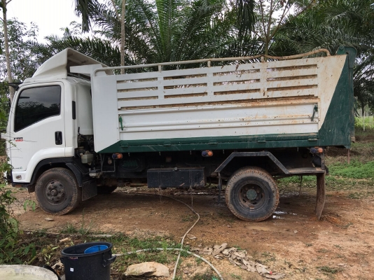 รถอีซูซุ 6 ล้อดั้ม FRR 190 แรงม้า  ปี 55.  ( รถวิ่ง 14x,xxx กม. )     สนใจติดต่อ  081 - 6079515