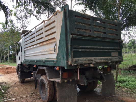 รถอีซูซุ 6 ล้อดั้ม FRR 190 แรงม้า  ปี 55.  ( รถวิ่ง 14x,xxx กม. )     สนใจติดต่อ  081 - 6079515