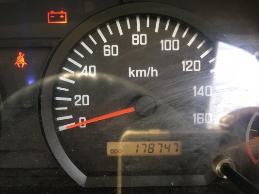 รถอีซูซุ 6 ล้อดั้ม FRR 190 แรงม้า  ปี 55.  ( รถวิ่ง 14x,xxx กม. )     สนใจติดต่อ  081 - 6079515