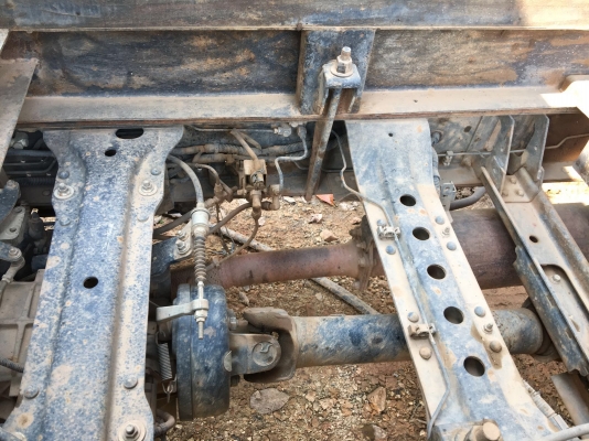 รถอีซูซุ 6 ล้อดั้ม FRR 190 แรงม้า  ปี 55.  ( รถวิ่ง 14x,xxx กม. )     สนใจติดต่อ  081 - 6079515