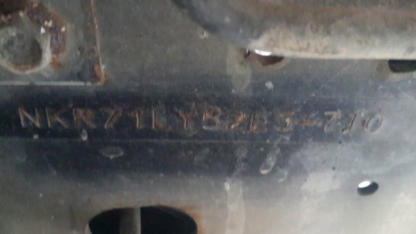 รถอีซูซู 6 ล้อ รั้ว ( ไม่ดั้ม ) NKR 130 แรงม้า. ปี 50.  ( รถวิ่ง 2xx,xxx กม. )    สนใจติดต่อ  081 - 6079515