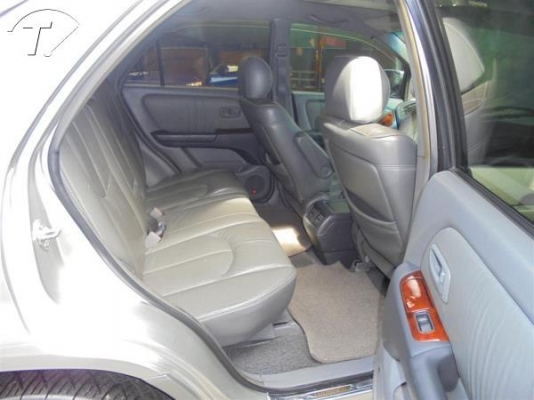 TOYOTA HARRIER 3.0 FOUR โฉม ปี99-01 สีบรอนซ์ทอง เกียร์ออโต้ ติดแก๊ส LPG TOYOTA HARRIER 3.0 FOUR โฉม ปี99-01 สีบรอนซ์ทอง เกียร์ออโต้ ติดแก๊ส LPG