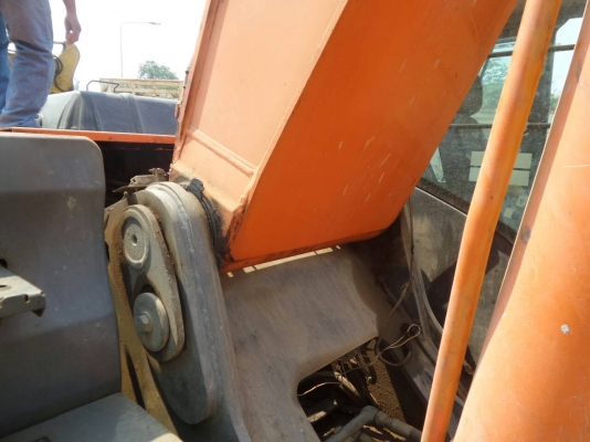 ขายรถแบคโฮ HITACHI ZX330LC-3 เอกสารใบแจ้งจำหน่าย 7482 ชม.ราคา 2600000