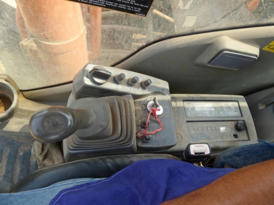 ขายรถแบคโฮ HITACHI ZX330LC-3 เอกสารใบแจ้งจำหน่าย 7482 ชม.ราคา 2600000