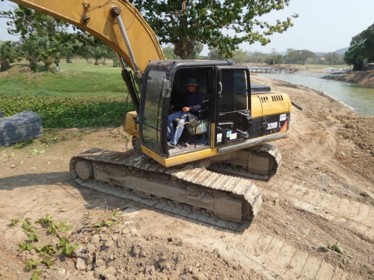 ขายรถแบคโฮ CAT 320 DL เอกสารใบแจ้งจำหน่าย 7471 ชม.รถ JAPAN ราคา 1800000