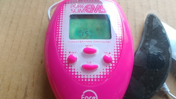 POKE  EMS  FACE  SHAPE เครื่องกระชับกระตุ้นผิวหน้าด้วยระบบไฟฟ้าอ่อนๆ