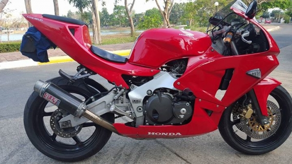 ขาย CBR400 nc29 ทะเบียนแท้ๆ!!ปรับราคาจาก80,000เหลือ...