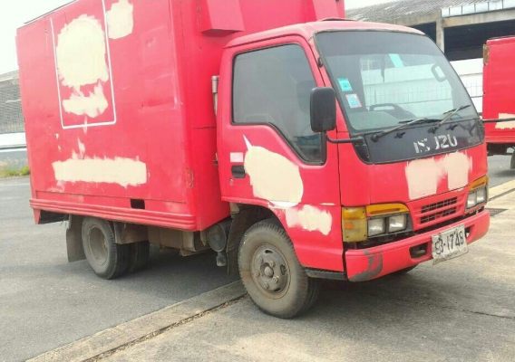 หกล้อ อีซูชุ NKR 88ปี40 ช่วงสั้น 3.20ม รถห้างแท้ สภาพดีสวยบางเดิมพร้อมใช้ ทะเบียนพร้อมโอน ราคา 259,000บ มี2คัน