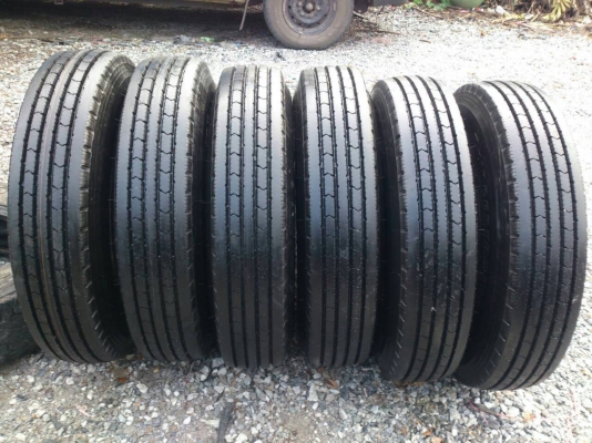 ขายยางถอดป้ายแดง 700R16 พร้อมกะทะเหล็ก 6 รูขอบ16 ยางบริดสโตน ยางสัปดาห์ที่45ปี15 ตุ่มหน้ายางสีอยู่ครบใหม่ๆ จำนวน 6 เส้น ขายยางถอดป้ายแดง 700R16 พร้อมกะทะเหล็ก 6 รูขอบ16 ยางบริดสโตน ยางสัปดาห์ที่45ปี15 ตุ่มหน้ายางสีอยู่ครบใหม่ๆ จำนวน 6 เส้น