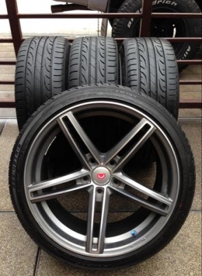 ล้อ Vossen ขอบ18 สภาพสวยมาก ไม่มีซ่อม พร้อมยาง 225 40 18 ดอกเต็ม ใช้กันยาว