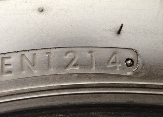 ยาง Bridgestone 265 65 17 ปี14 ดอกเต็ม ใช้กันยาว ราคาไม่แพง