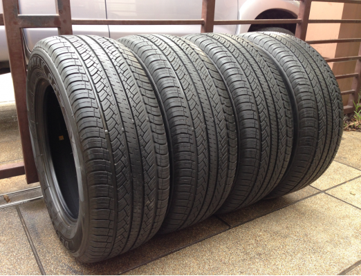 ยาง Deestone 265 60 18 ปี13 ดอกเต็ม ไม่มีปะ ใช้กันยาว ราคาไม่แพง