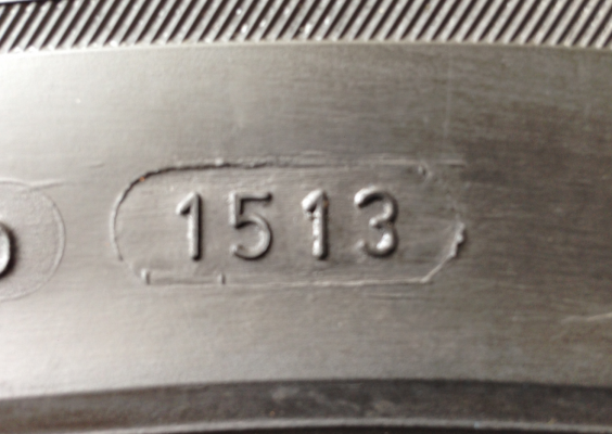 ยาง Deestone 265 60 18 ปี13 ดอกเต็ม ไม่มีปะ ใช้กันยาว ราคาไม่แพง