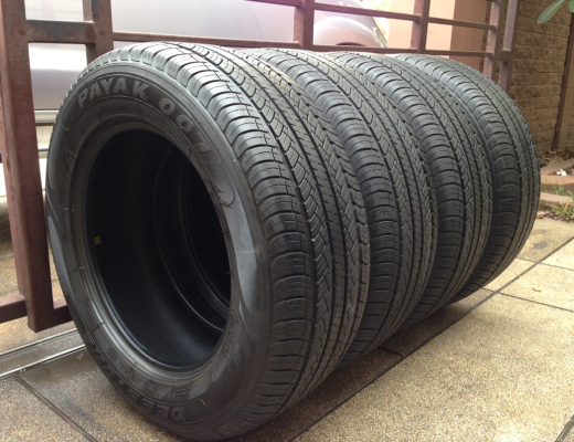 ยาง Deestone 265 60 18 ปี13 ดอกเต็ม ไม่มีปะ ใช้กันยาว ราคาไม่แพง