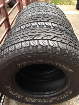 ยาง All Yokohama 265 70 16 ดอกเต็มไม่มีปะ ใช้งานน้อยมาก ราคาไม่แพง