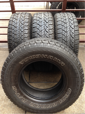 ยาง All Yokohama 265 70 16 ดอกเต็มไม่มีปะ ใช้งานน้อยมาก ราคาไม่แพง