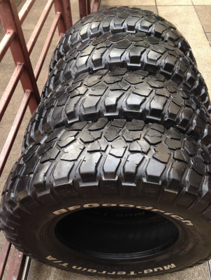 ยาง Mud BF goodrich KM2 245 75 16 กลางปี12 พร้อมใช้งาน ราคาไม่แพง