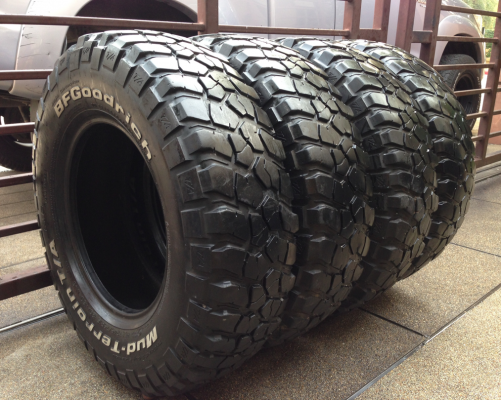 ยาง Mud BF goodrich KM2 245 75 16 กลางปี12 พร้อมใช้งาน ราคาไม่แพง