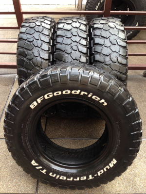 ยาง Mud BF goodrich KM2 245 75 16 กลางปี12 พร้อมใช้งาน ราคาไม่แพง