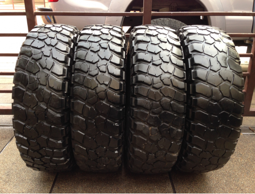 ยาง Mud BF goodrich KM2 245 75 16 กลางปี12 พร้อมใช้งาน ราคาไม่แพง