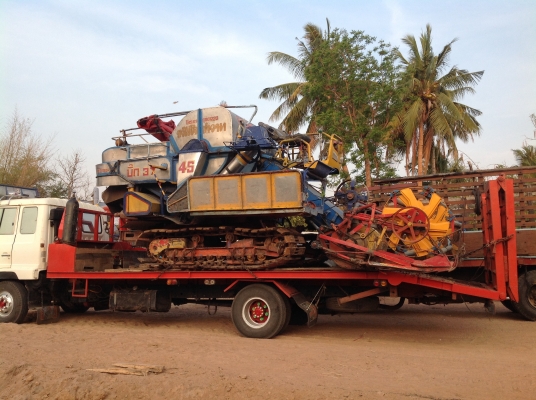 ขาย (175,000บาท) รถเกี่ยวรองกระสอบ ศักดิ์พัฒนาบิ๊ก37เดิมๆสภาพดีพร้อมใช้งาน ขาย (175,000บาท) รถเกี่ยวรองกระสอบ ศักดิ์พัฒนาบิ๊ก37เดิมๆสภาพดีพร้อมใช้งาน