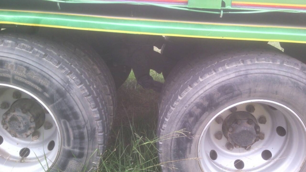 ขายด่วนหางพ่วงไมดั้ม3เพลาแท้ยาว7.40เมตรหางสวยยางดี