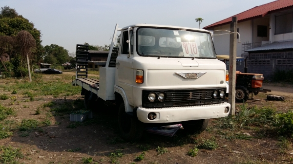 ขายด่วนครับ 6ล้อ รถเทรนเลอร์ หางพับได้ บรรทุกแบคโฮ และ รถไถเล็ก วางหางใหม่ ครับ