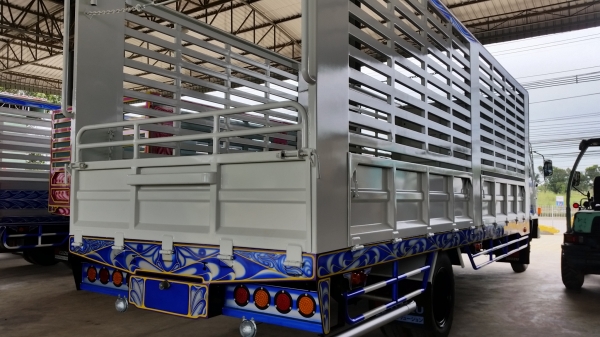 ขายรถบรรทุก 6 ล้อ