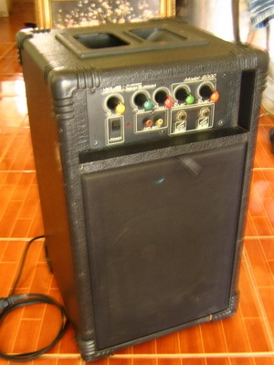 ลำโพงขยายใช้งานได้ เสียบกีต้าร์ได้