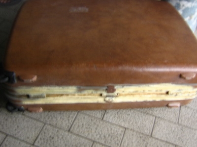 ขายกระเป๋าโบราณ ใช้งานได้อยู่ น่าสะสม แข็งแรง