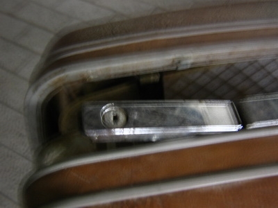 ขายกระเป๋าโบราณ ใช้งานได้อยู่ น่าสะสม แข็งแรง