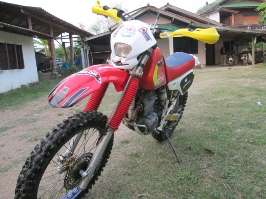 ขาย XR 250 CC ถังพลาสติกตัวแข่งเครื่องแรงสนใจราคาลดได้ ขาย XR 250 CC ถังพลาสติกตัวแข่งเครื่องแรงสนใจราคาลดได้