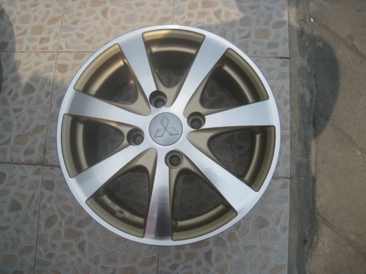 ขายล้อแม็ก Mitsubishi lanser 15"x6" 4รู114 et+46 (081-3747940)