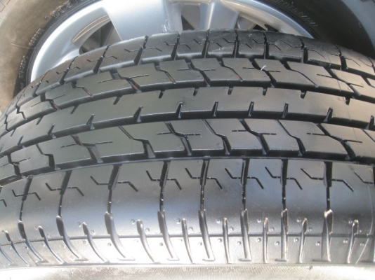 ขายล้อแม็ก nissan teana 16"x6.5" 5 รู 114 et40 +ยางปี 4112 (081-3747940)