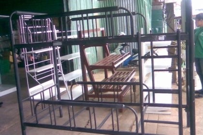 เตียงเหล็ก 2 ชั้น