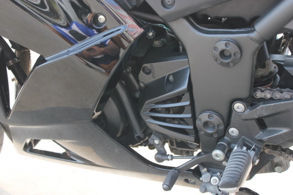 ...ขาย kawasaki ninja 250 ปี 2010 มือ1 ออกห้าง เลขไมล์ 6000 โล