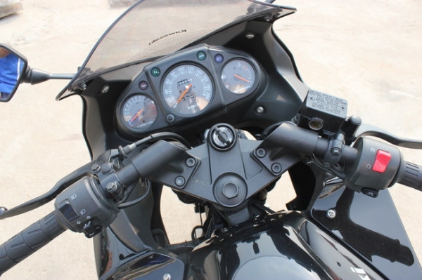 ...ขาย kawasaki ninja 250 ปี 2010 มือ1 ออกห้าง เลขไมล์ 6000 โล