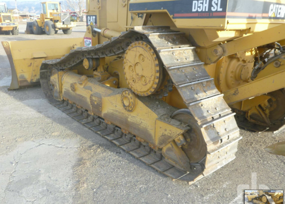 รถดันดิน Caterpillar D5H Series2 ตู้เเอร์ Ripperหลัง สีสวย ช่วงล่างเเน่น รถดันดิน Caterpillar D5H Series2 ตู้เเอร์ Ripperหลัง สีสวย ช่วงล่างเเน่น