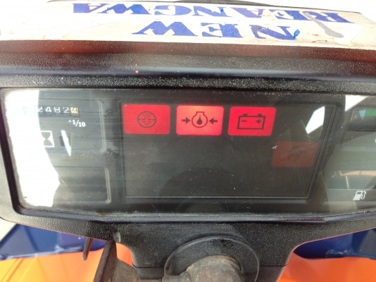 ขายโฟล์คลิฟท์ ขนาด 2 ตัน ยี่ห้อTOYOTA รุ่น 5FD20 เสา 3 เมตร เครื่องดีเชล เกียร์ธรรมดา เสาสูง 3 เมตร งายาวมาตรฐาน ยางตัน เครื่องยนต์ 1DZ เครื่องตัวใหม่ของ TOYOTA รุ่น5 เครื่องเดิมๆ แน่นมากๆ สตาร์ทติดงาน ไมีมีควัน เครื่องแห้งสนิท ไม่มีรั่วซึม ปั๊มไฮดรอลิค เ