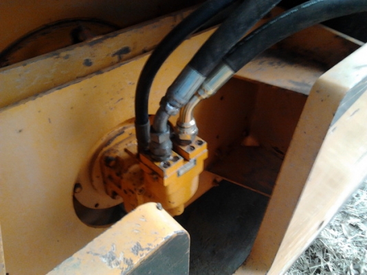 LEBRERO 910D รถบดล้อเหล็กสั่นสะเทือน 2 เพลาสภาพดีพร้อมใช้งาน ระบบไฮดรอลิกส์ไม่มีแตกไม่มีรั่วซึ่ม ขับง่ายบังคับง่ายไม่มีปัญหา ช่วงล่างแน่นพร้อมบดอัดได้เลย เอกสารสัญญาซื้อขาย ราคาต่อรองได้นะครับ LEBRERO 910D รถบดล้อเหล็กสั่นสะเทือน 2 เพลาสภาพดีพร้อมใช้งาน ระบบไฮดรอลิกส์ไม่มีแตกไม่มีรั่วซึ่ม ขับง่ายบังคับง่ายไม่มีปัญหา ช่วงล่างแน่นพร้อมบดอัดได้เลย เอกสารสัญญาซื้อขาย ราคาต่อรองได้นะครับ