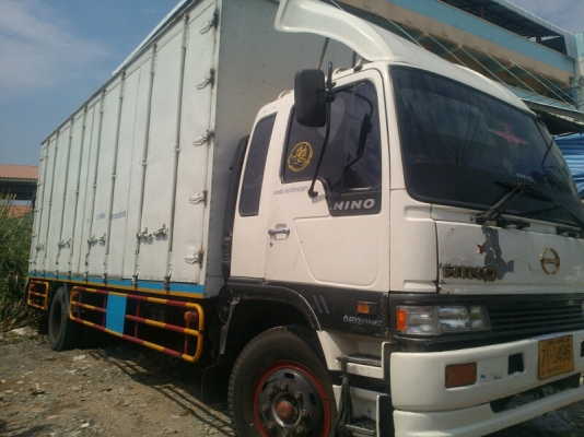 ขายด่วน 6ล้อใหญ่hino  ตู้แห้ง10 บาน พร้อมใช้ จบราคาสุดท้าย