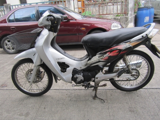 ยังไงก็ขาย wave125ปี48รถบ้านเครื่องดีเดิมๆทะเบียน-โอน
