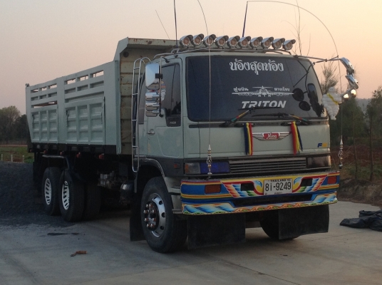 10 ล้อดั้ม 3M กระบะสามมิตร 10 ล้อดั้ม 3M กระบะสามมิตร